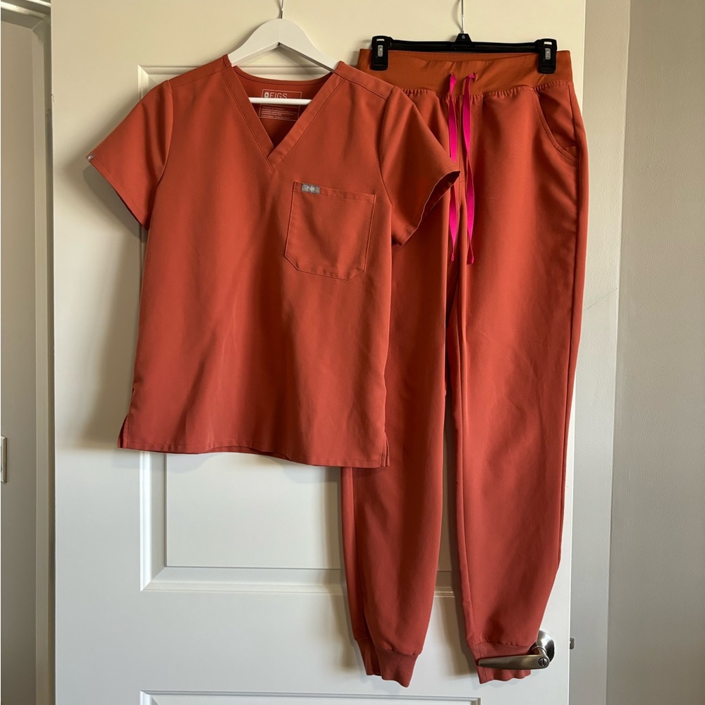 Figs Women's Scrub Set in Rust with Pink Accents